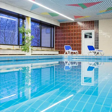 Bernhard Mit Pool Und Sauna アパート *