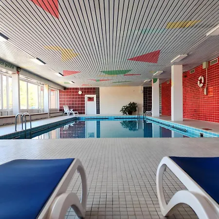 Bernhard Mit Pool Und Sauna Apartment